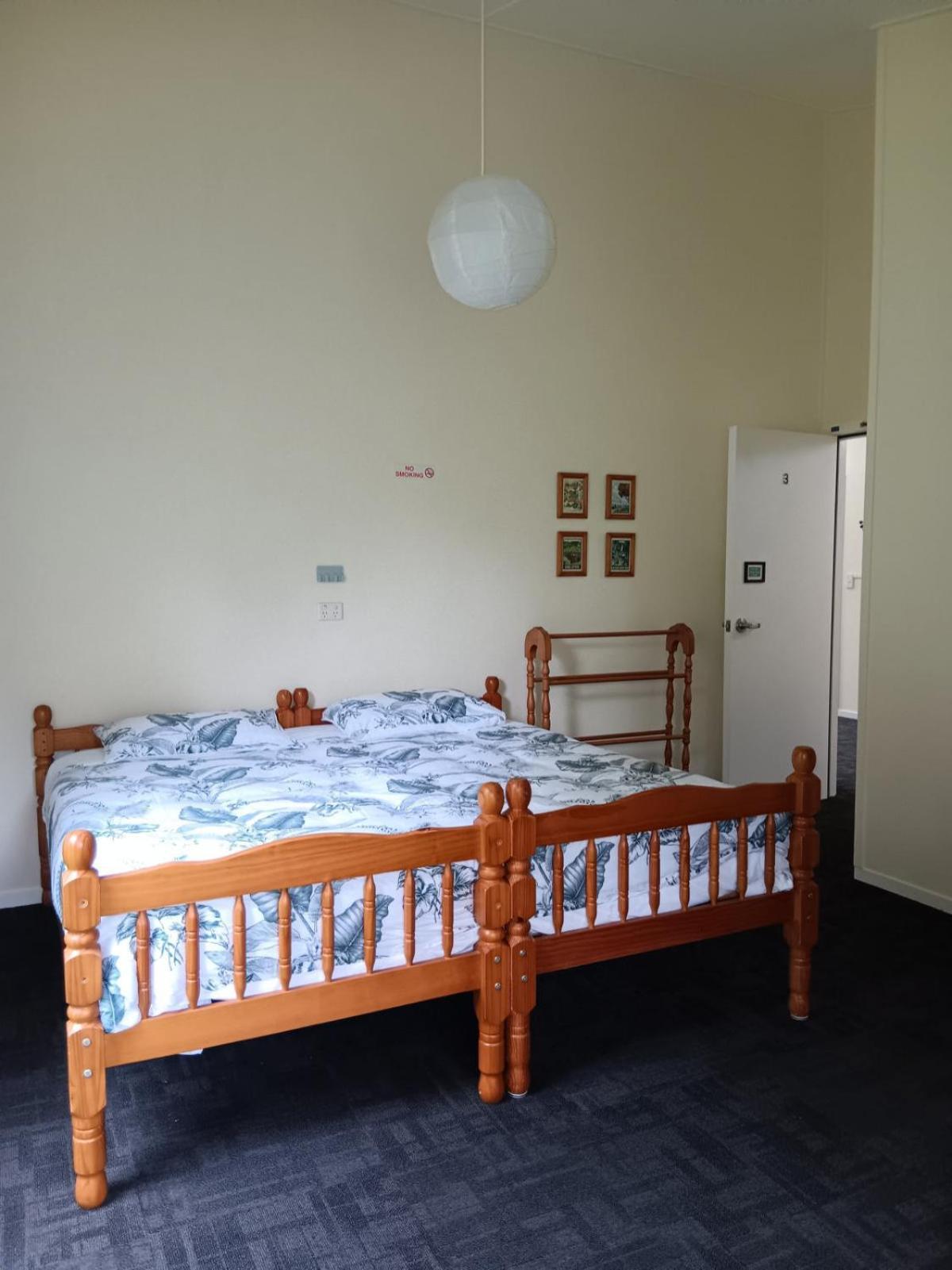Purple Hen Country Lodge Katikati Luaran gambar